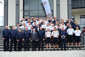 zdjęcie grupowe policjantów