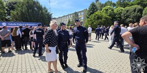 Na zdjęciu policjanci wraz z rodziną.