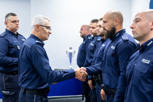 umundurowanych funkcjonariuszy policji