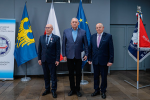 Na zdjęciu osoby wyróżnione.