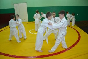 Judoka w policyjnym mundurze