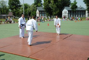 Judoka w policyjnym mundurze