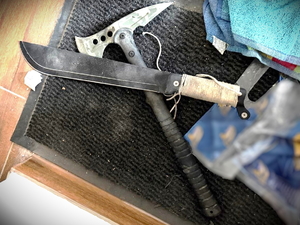 Na zdjęciu zabezpieczona maczeta