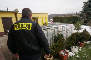 Policjanci zlikwidowali nielegalną rozlewnię alkoholu