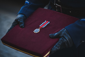 Na zdjęciu widzimy ceremonię pogrzebu Komendanta Powiatowego Policji w Bieruniu młodszego inspektora Dariusza Waligóry
