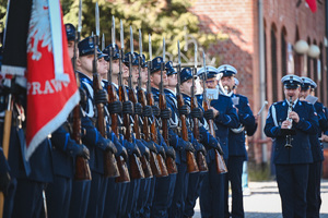 Na zdjęciu widzimy ceremonię pogrzebu Komendanta Powiatowego Policji w Bieruniu młodszego inspektora Dariusza Waligóry