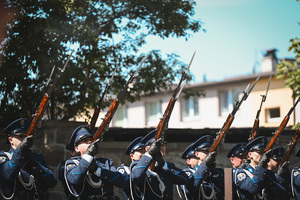Na zdjęciu widzimy ceremonię pogrzebu Komendanta Powiatowego Policji w Bieruniu młodszego inspektora Dariusza Waligóry