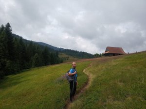 Michał Welsz na szlaku górskim
