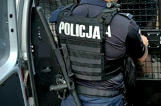 35-latek odpowie za znieważenie funkcjonariuszy