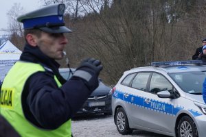 Policjanci zabezpieczali skoki narciarskie