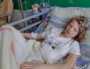 Natalka leży na łóżko szpitalnym