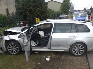 Zniszczony pojazd, który brał udział w  wypadku