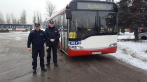 Policjanci na prelekcji w ramach akcji „Bezpieczne ferie 2017”