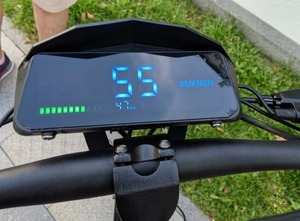 Zdjęcie wyświetlacza hulajnogi elektrycznej