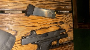 Zdjęcie zabezpieczonej broni.