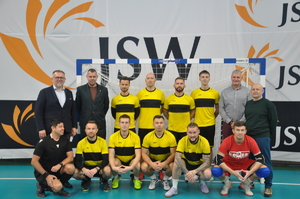 Zdjęcie przedstawiające zawodników turnieju.