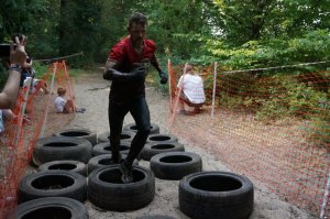 Policjant podczas biegu.