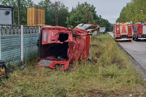 uszkodzony bus biorący udział w zdarzeniu