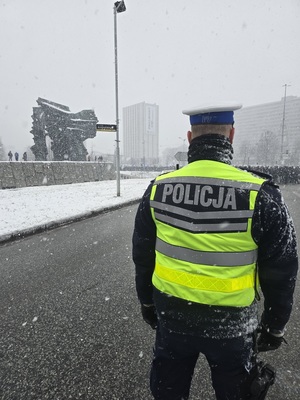 Na zdjęciu policjanci podczas zabezpieczenia