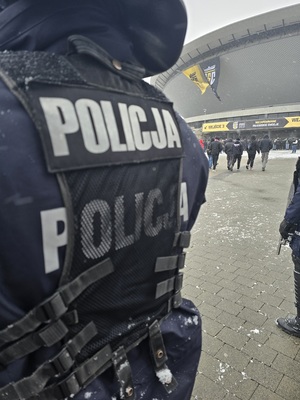 Na zdjęciu policjanci podczas zabezpieczenia