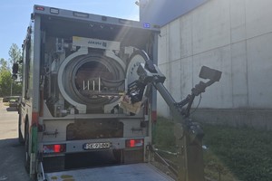 Na zdjęciu pojazdy specjalistyczne