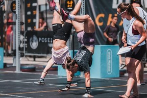 Na zdjęciu policjantka podczas zawodów