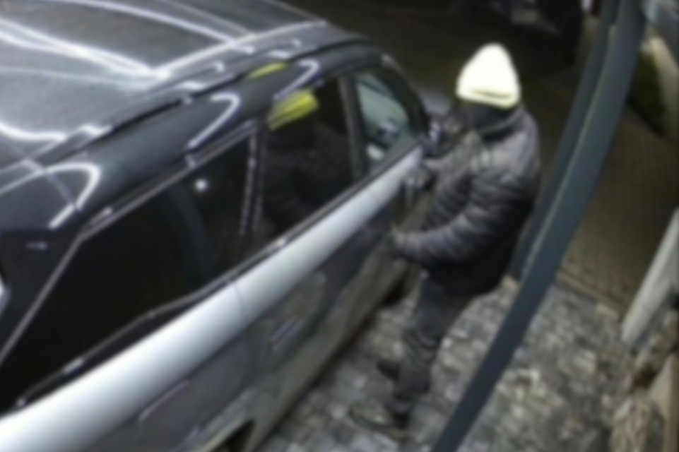 Namierzyli skradziony pojazd. 46-latek zatrzymany przez katowickich policjantów