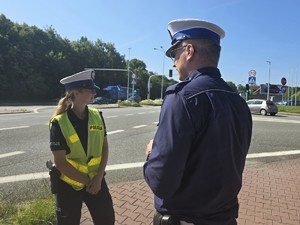 na zdjęciu widać policjantów