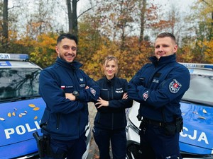 na zdjęciu widać policjantów