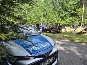 na zdjęciu widać radiowóz