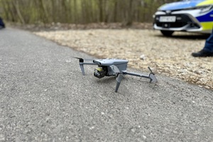 policyjny dron w trakcie działań