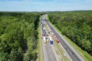 miejsce zdarzenia i działania służb w trakcie wypadku drogowego
