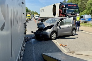 miejsce zdarzenia i działania służb w trakcie wypadku drogowego