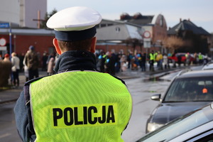 Zdjęcie policjantów podczas zabezpieczenia Orszaku Trzech Króli