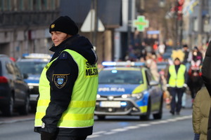 Zdjęcie policjantów podczas zabezpieczenia Orszaku Trzech Króli