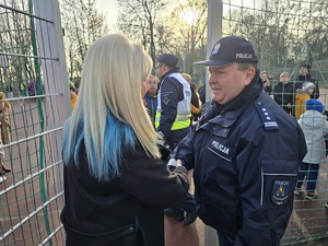 Zdjęcia z ćwiczeń policyjnych w szkole