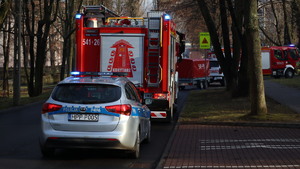 Zdjęcia z ćwiczeń policyjnych w szkole