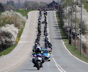 Motocykliści podczas przejazdu Piekarskiej Parady Motocyklowej