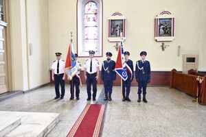 Zdjęcia uczestników uroczystości związanej z 87. rocznicą śmierci posterunkowego Wiktora Szwagla