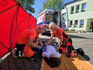 Zdjęcie przedstawia: akcję ratunkową