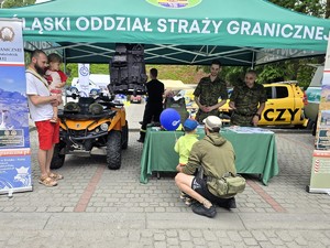 Zdjęcie przedstawia: stanowisko Śląskiego Oddziału Straży Granicznej
