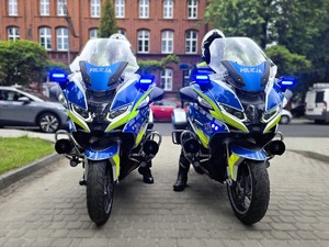 Zdjęcie przedstawia: motocykle policyjne
