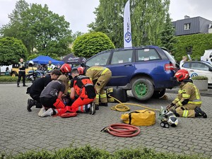 Zdjęcie przedstawia: symulację wypadku