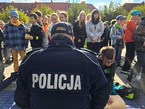 zdjęcie przedstawia: dzieci uczestniczące w wydarzeniu.