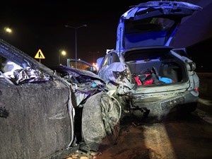 zdjęcie rozbitych samochodów