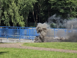 Zdjęcie przedstawia wspólne ćwiczenia służb na Jeziorze Goczałkowickim.