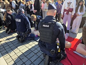 Zdjęcie przedstawia uczestników podczas bicia rekordu w RKO.