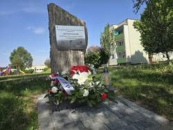 na zdjeciu obelisk michala kedzierskiego