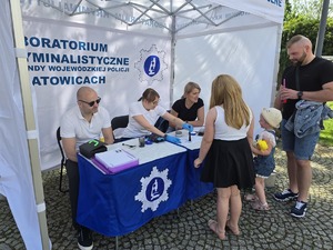 na zdjęciu stanowisko z laboratorium z Katowic