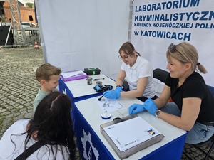 na zdjeciu stanowisko laboratorium
